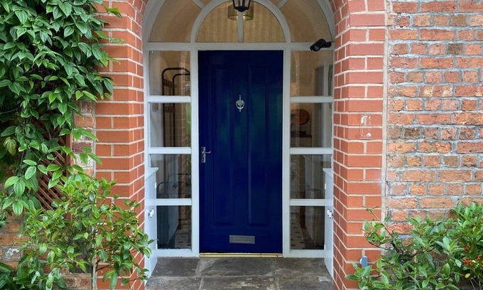 Nantwich Apartment | Fabulous unique accommodation within walking distance of Nantwich town centre
