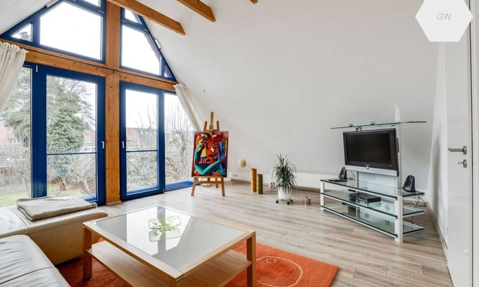 Gartenstadt Apartment | Fair/Harbor/South Hospital bright 3.5 room apartment,