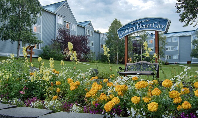 College Hotel | Fairbanks Princess Riverside Lodge