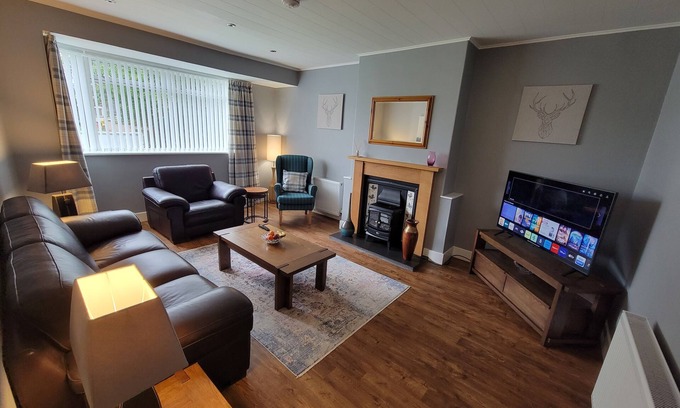 Inverness House | Fairfield bungalow, easy 15 min walk to Inverness centre, off road parking.