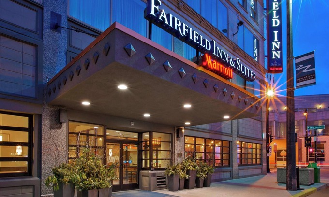 Westown Hotel | Fairfield Inn & Suites by Marriott Milwaukee Downtown