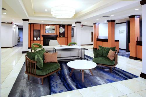 Milledgeville Hotel | Fairfield Inn & Suites Milledgeville