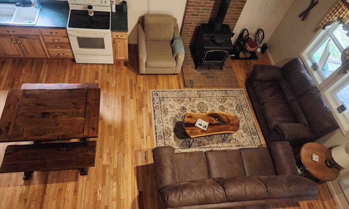 New Albany Cabin | Family and Pet-Friendly, Charming Cabin