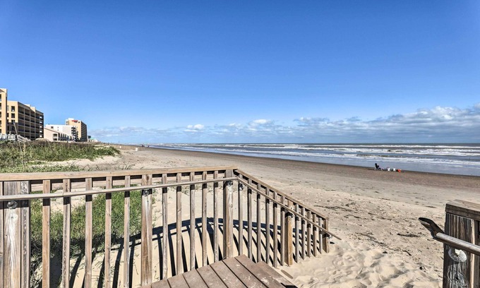 South Padre Island Cottage | Family-friendly South Padre Island Escape w/Grill