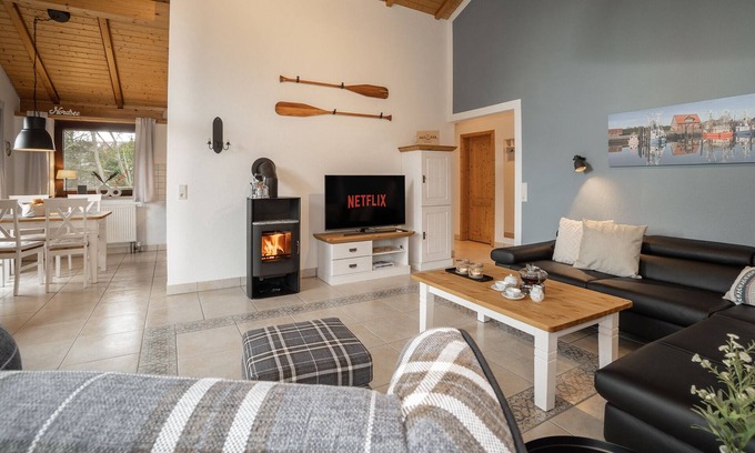 Nordseebad Burhave House | Family-friendly feel-good house*close to the beach*large terrace*wallbox*quiet location