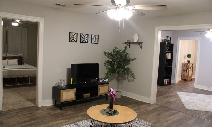 Hattiesburg House | Family-Friendly Retreat Near Zoo & Water Park within 2 Miles to USM & Hospital!