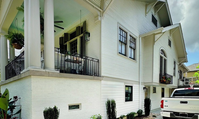 Audubon Apartment | Family-friendly, Uptown New Orleans retreat, 4 blocks from St. Charles.