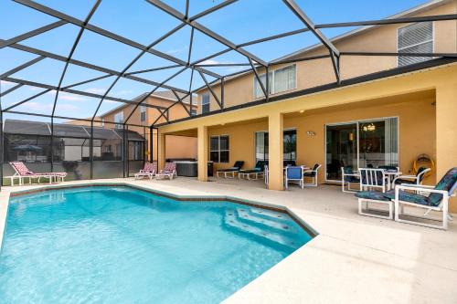 Seasons House | Family Friendly Vacation Home with South Facing Pool - Hot Tub - Game Room - Near Disney