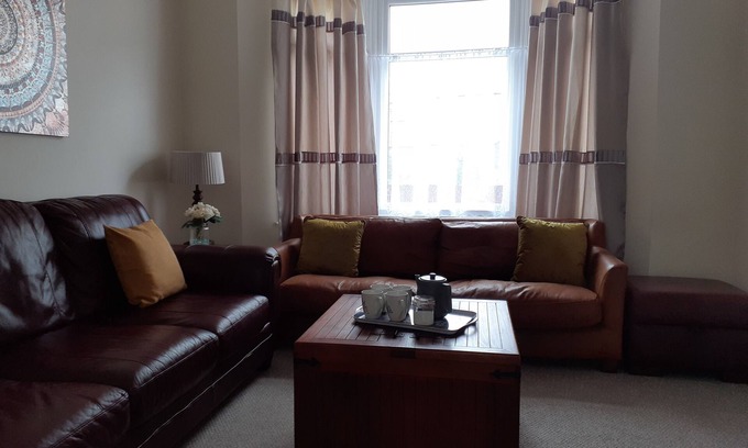 Great Yarmouth House | Family holiday home near both sea front and town