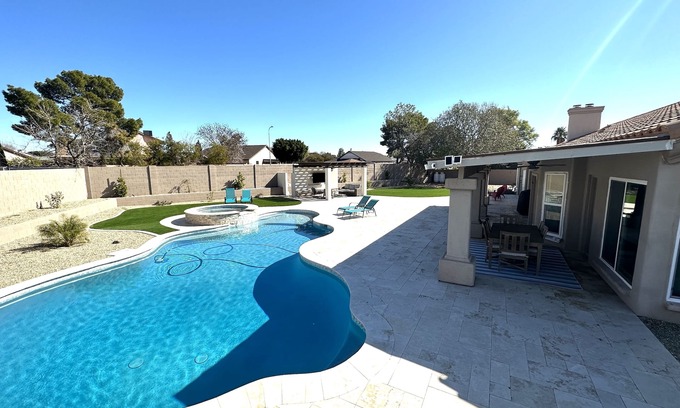 Glendale House | Family Oasis! Large yard, pool/spa, billiards/ping pong