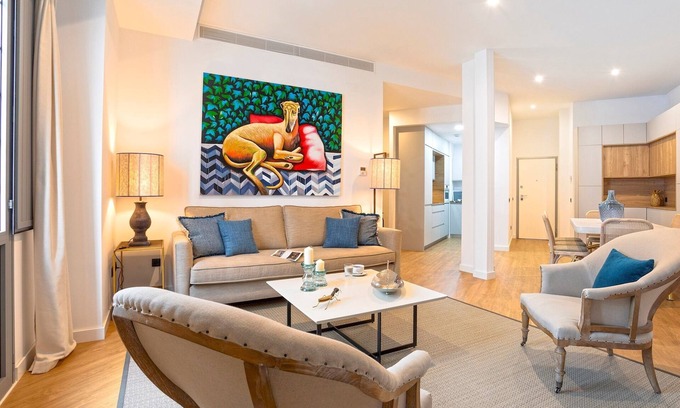 Historical Center Apartment | Fantastic 3 bd apartment in the heart of Seville. Goyeneta