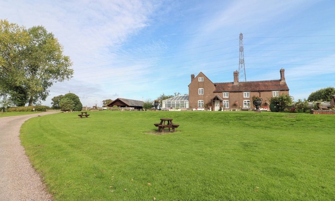 Little Haywood House | FAR COLEY FARM AND KILNHURST LOG CABIN, pet friendly in Great Haywood