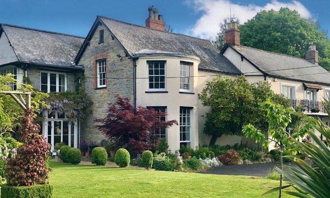 Hatch Beauchamp Hotel | Farthings Country House Hotel & Restaurant Tunton