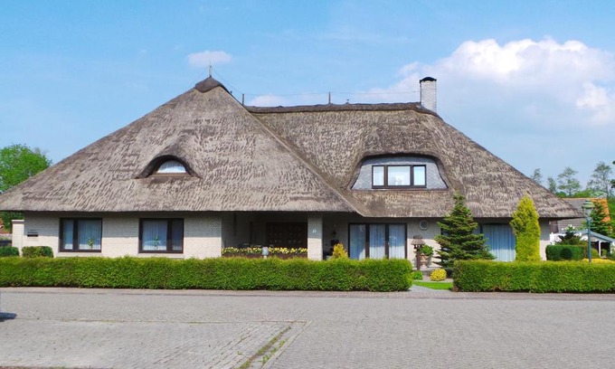 Berumerfehn Apartment | Ferien im Reetdachhaus