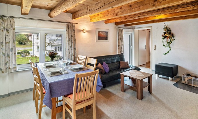 Ravensburg House | 'Ferienhaus Felicia' with Private Garden and Wi-Fi