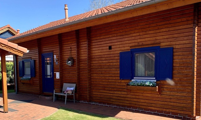 Walchum Cabin | Ferienhausvermietung Herbers am Seepark Eiken