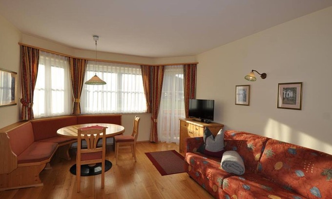 Am Feuersang Apartment | Fewo A - Landhaus Innrain