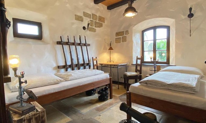 Leppersdorf Villa | Fewo WAFFENKAMMER im Rittergut Leppersdorf bei Dresden für 7 Personen