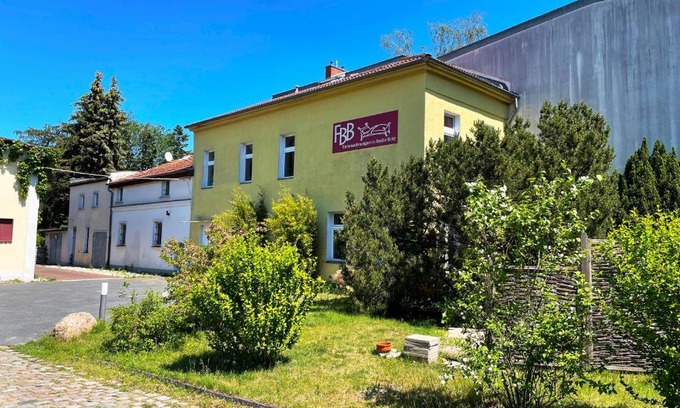 Berlin-Britz Apartment | FEWO3-1 Zim-2 Einz Bett-2 Pers-Küche-Dusche WC