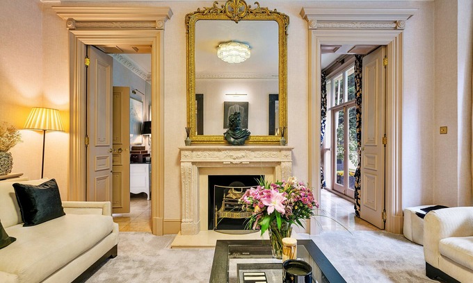 Frognal and Fitzjohns House | Finest Retreats | Hampstead Village House