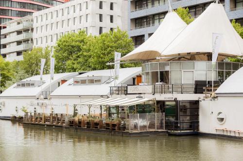 Stadsdriehoek Hotel | FLOATS by H2OTEL Rotterdam