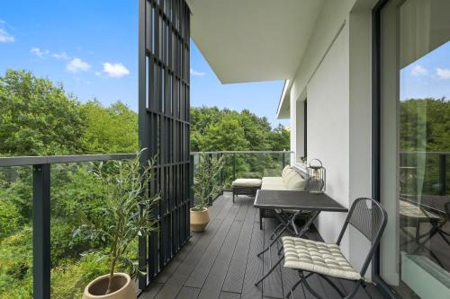 Gdynia Apartment | Forest Rivus Apartment with Parking by Lion Apartments