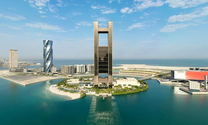 Manama Hotel | Four Seasons Hotel Bahrain Bay