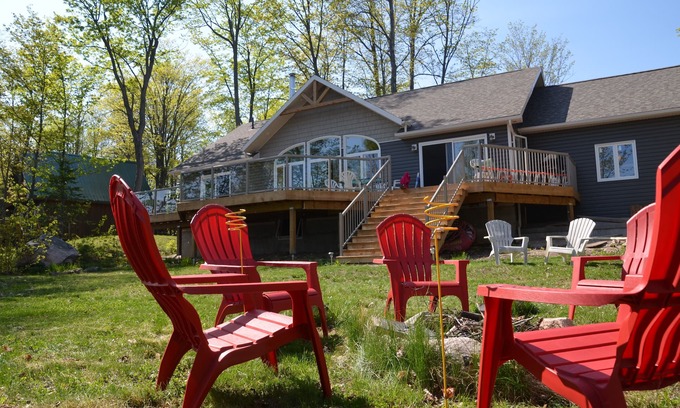 Magnetawan Cottage | Fox Run: Waterfront Lakehouse with Impressive Views and Luxury Details