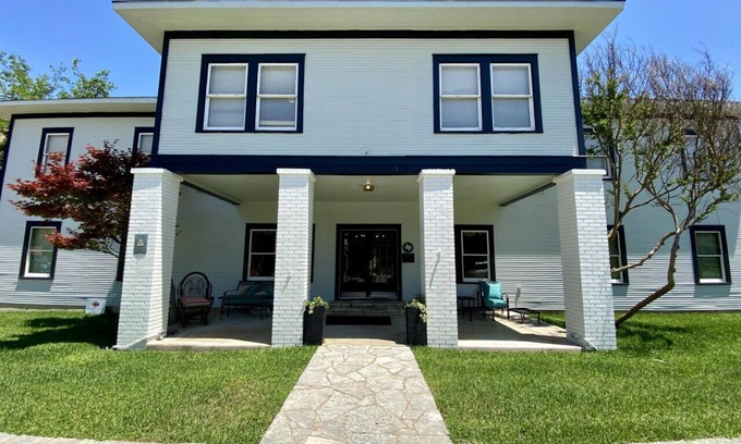 Glen Rose Apartment | Full Room Riverside Getaway in Historic Glen Rose