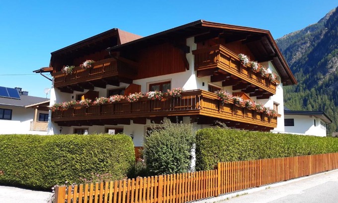 Huben Bed & Breakfast | Gästehaus Helga