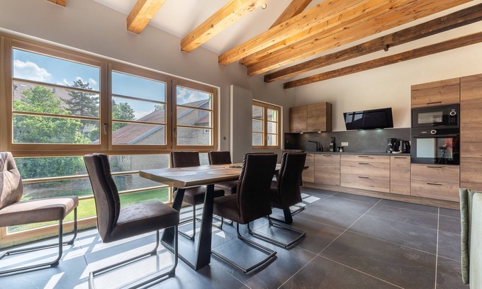 Metabief House | Géraniums et Neige Fraîche