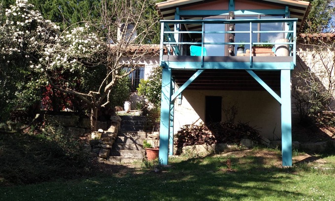 Brezilhac House | Gîte en Pleine Nature - Parc, Piscine, Jacuzzi
