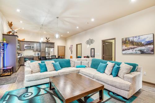 Prairie Ridge House | Game Room, Hot Tub and Mtn View Bonney Lake Retreat