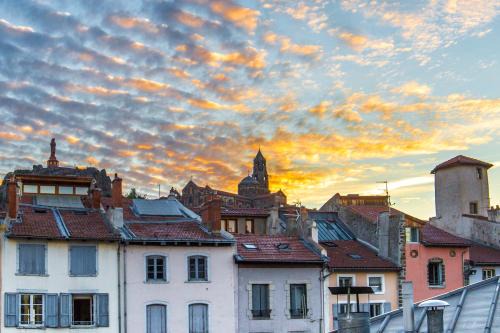 Le Puy-en-Velay House | Garage, 2 chambres, balnéo, 2 SDB, 2WC, vue sur les monuments