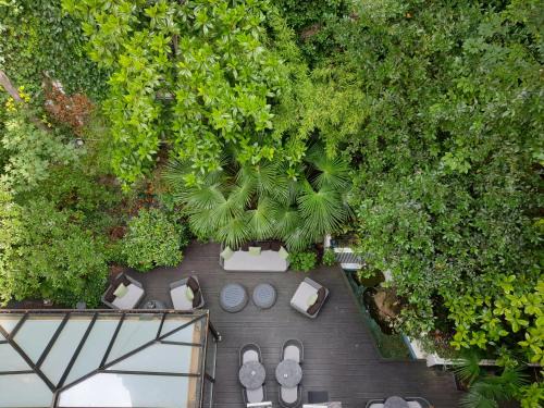 Chaillot Hotel | Garden-Elysée