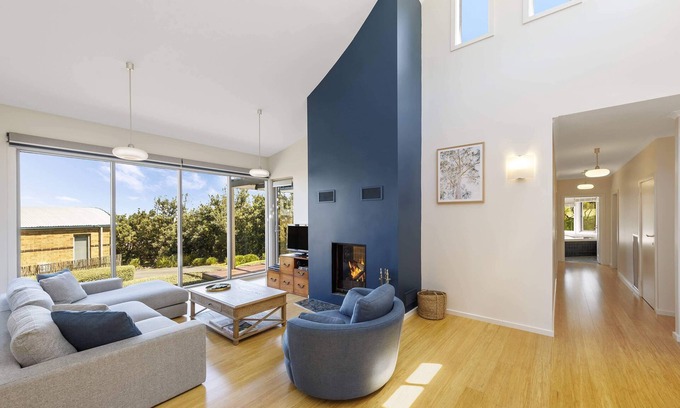 Apollo Bay Villa | Garden Villas with partial ocean views, 50 meters from beach
