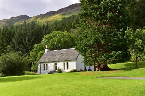 Loch Tay House | Gardeners Cottage