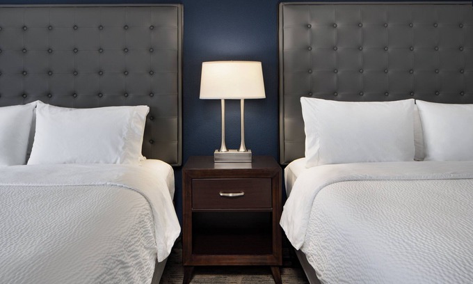 Topeka Hotel | Garner Hotel Topeka West, by IHG