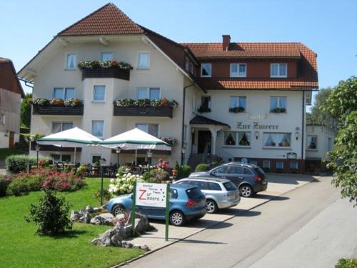 Eimelrod Apartment | Gasthof-Ferienwohnung Zur Zweere