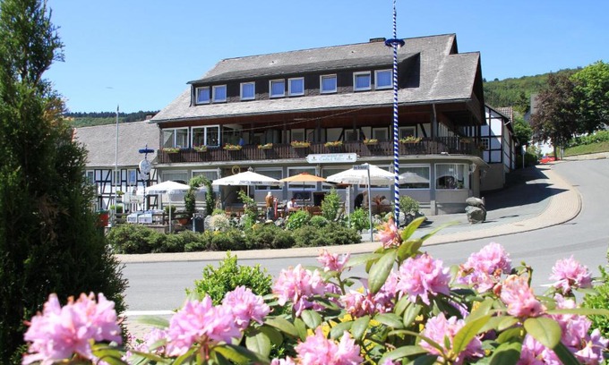 Elkeringhausen Hotel | Gasthof Müller