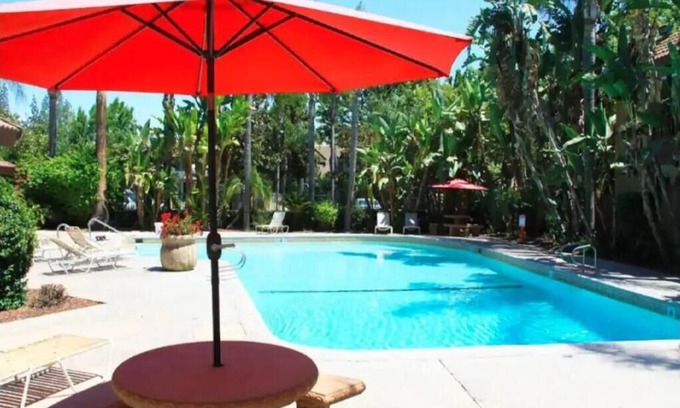 Downtown Condo | Gated, Private, Safe, Clean Upstairs Condo-Hospitals Nearby