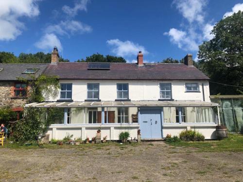 Coed Y Bryn House | Gernos Farmhouse