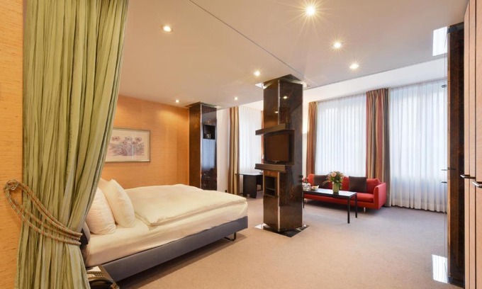 Old Town Hotel | Glärnischhof by TRINITY