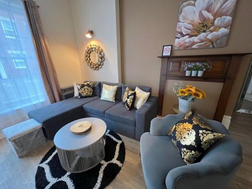 Glastonbury Apartment | Glastonbury Getaway, Ground Floor 1 BD Apt, Sleeps 3