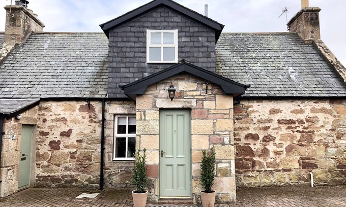 Dornoch Cottage | GLENMUIR COTTAGE, family friendly, with open fire in Dornoch