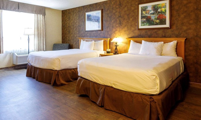 Elko Hotel | Gold Country Inn and Casino by Red Lion Hotels