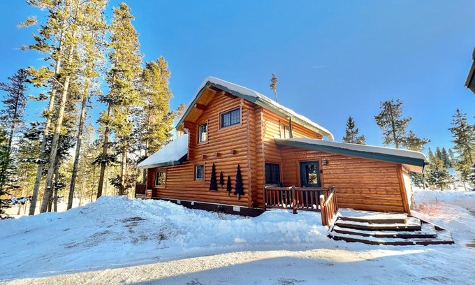 Grand Lake House | Golden Pine Place