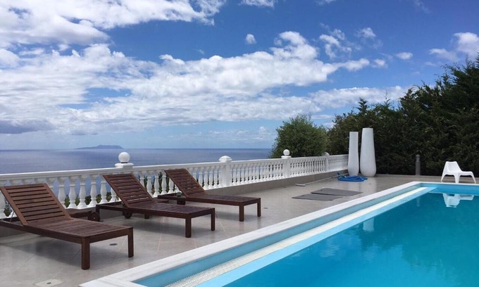 Dhermi Hotel | Golden View Residence