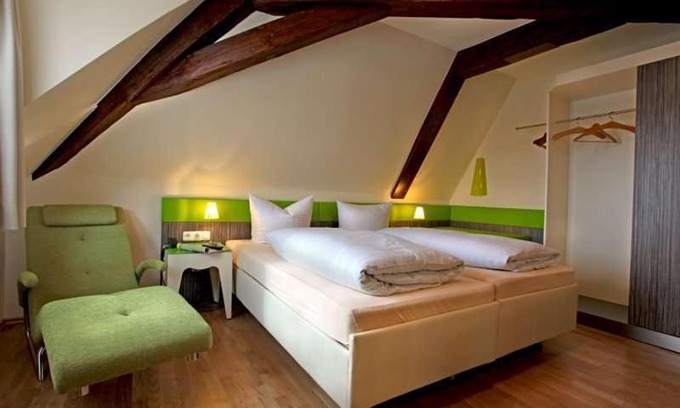 Sulzheim House | Goldener Adler