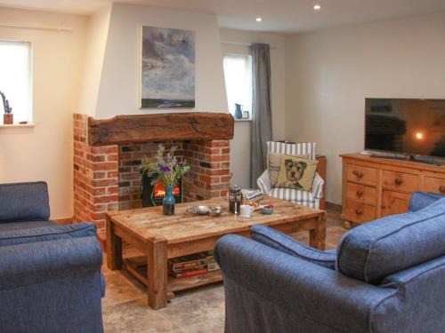 Happisburgh House | Goldfinch